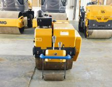 XCMG Factory Hand Operated Roller 530 kg Mini Road Roller Compactor With Double Drum XMR050 Price